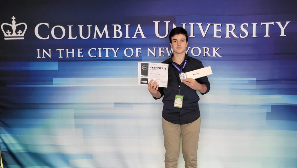 Aluno do Ensino Médio conquista o 3º lugar mundial em olimpíada de matemática em Nova York